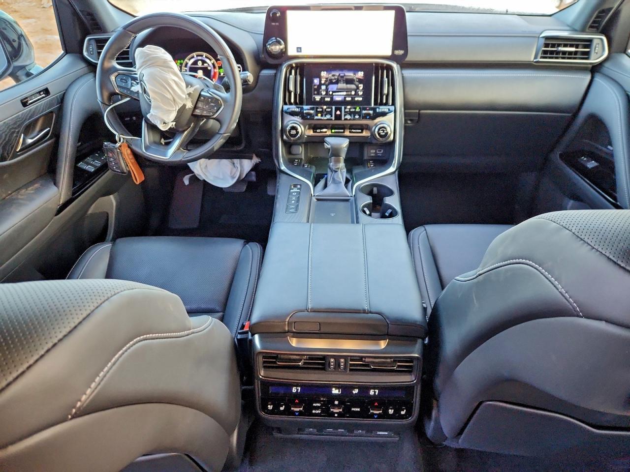2023 LEXUS LX 600