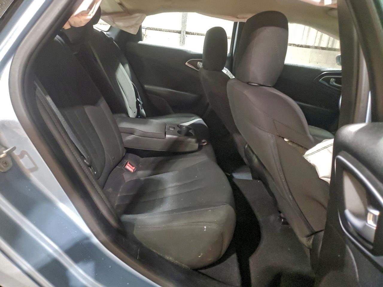 2015 CHRYSLER 200
