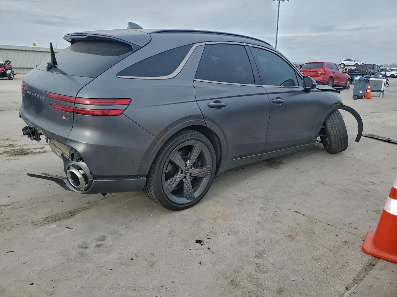 2023 GENESIS GV70