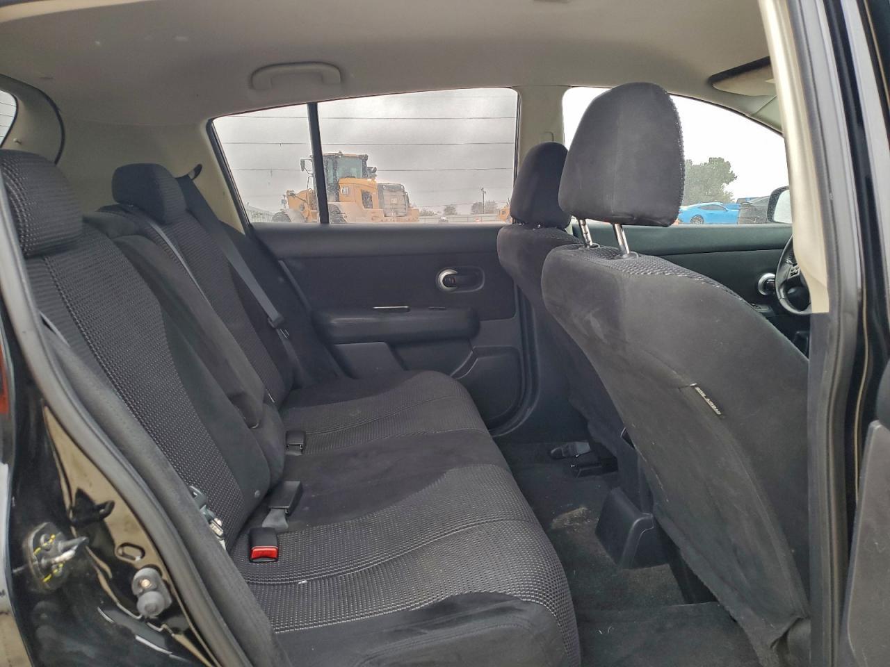 2010 NISSAN VERSA