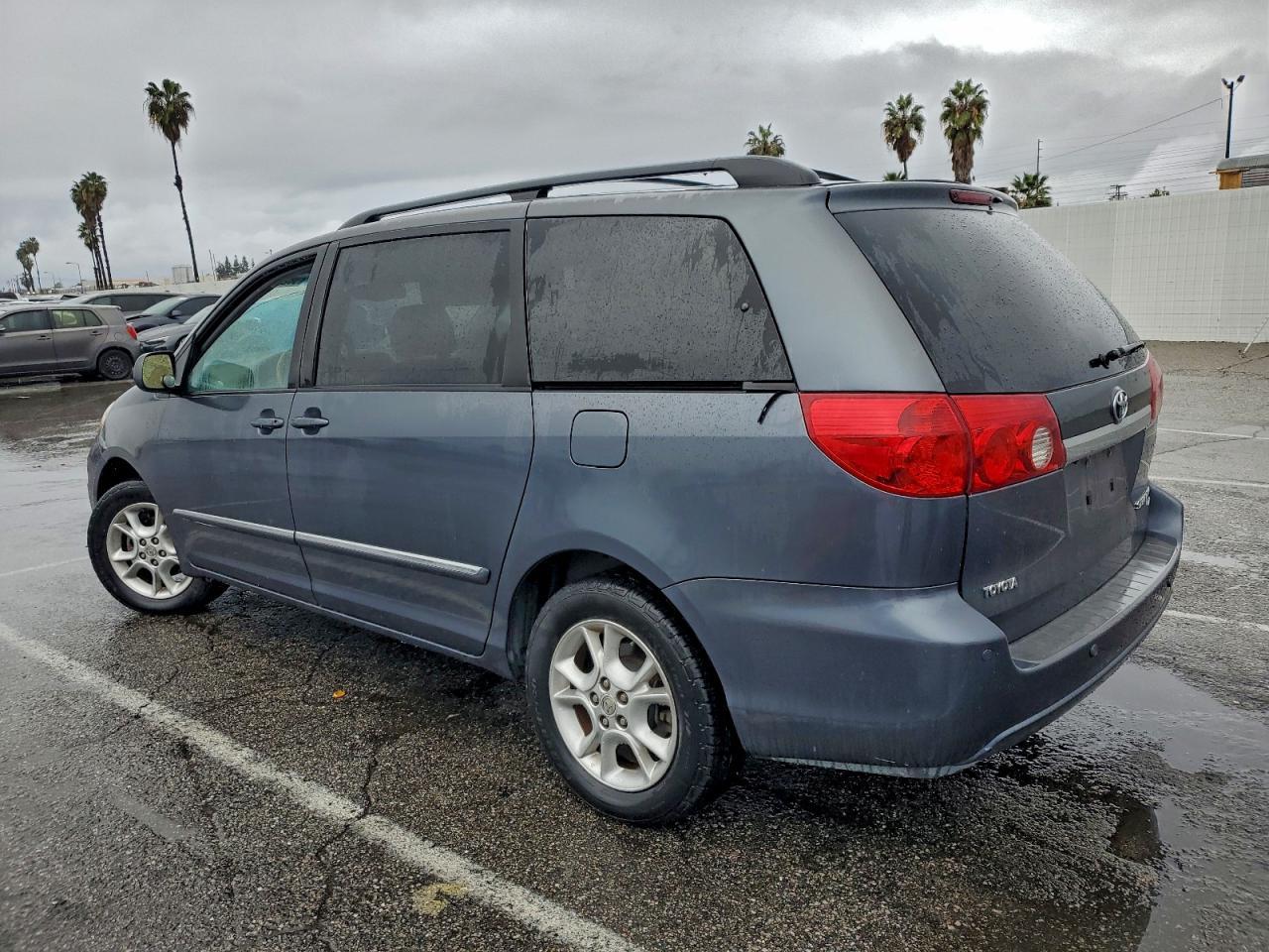 2006 TOYOTA SIENNA