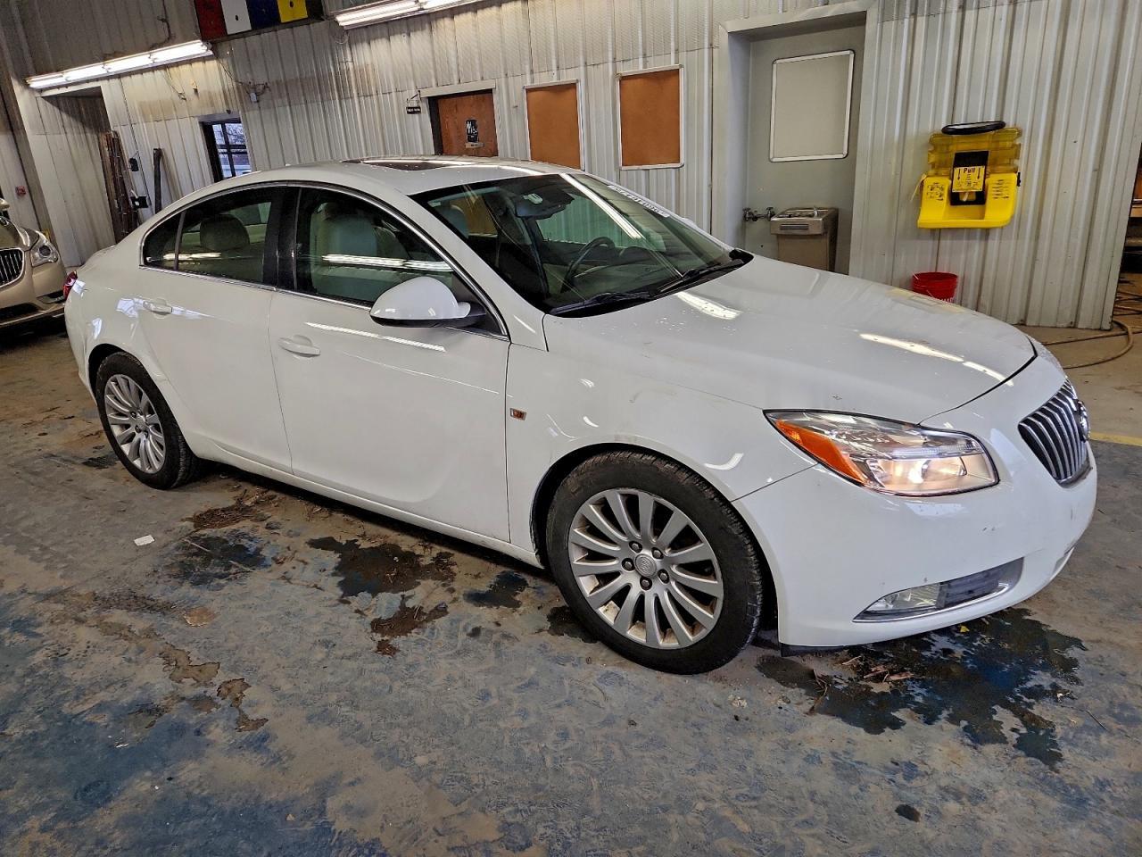 2011 BUICK Regal