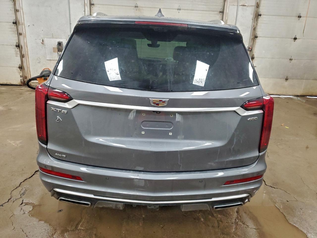 2021 CADILLAC XT6