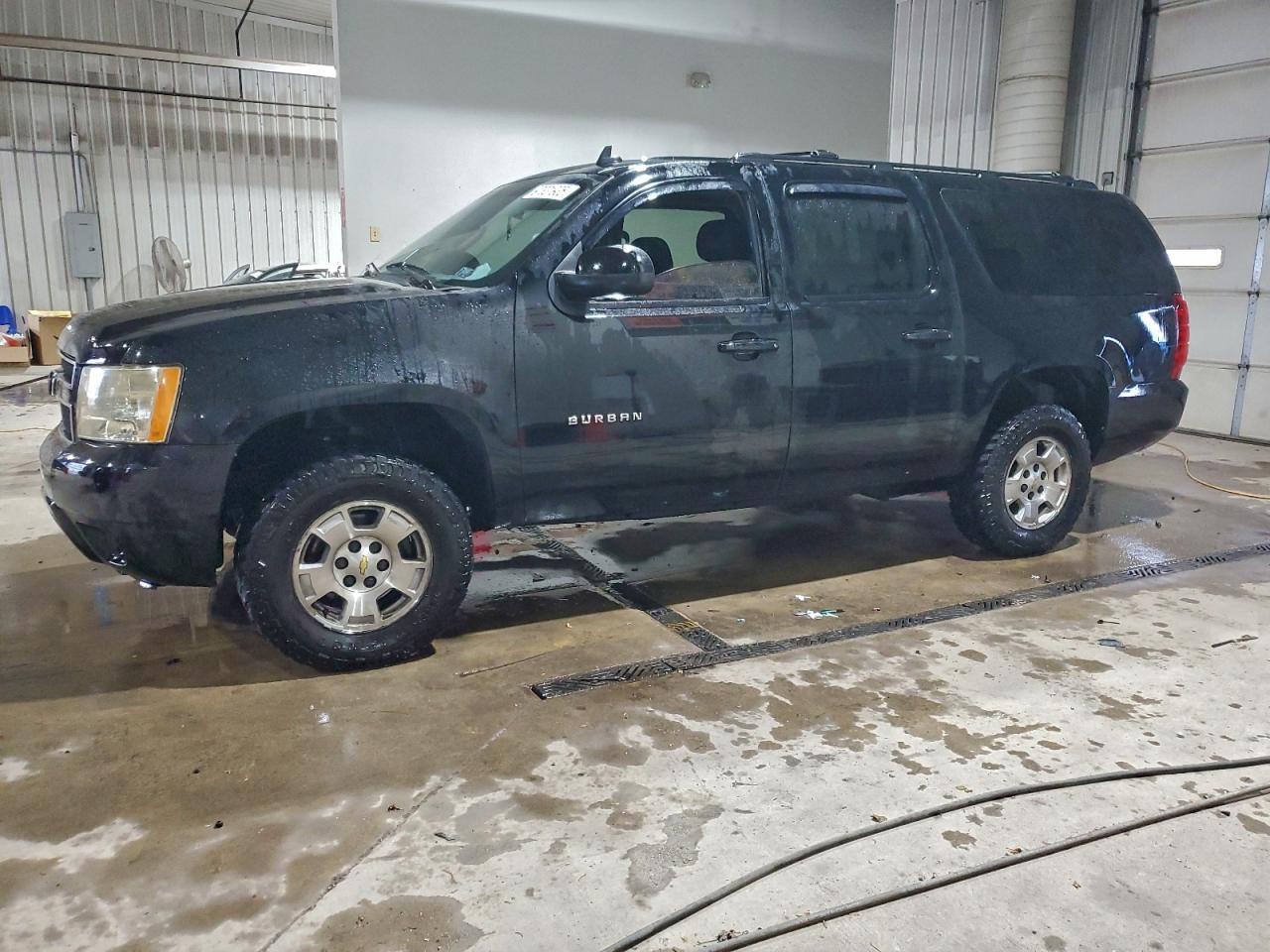 2011 CHEVROLET Suburban