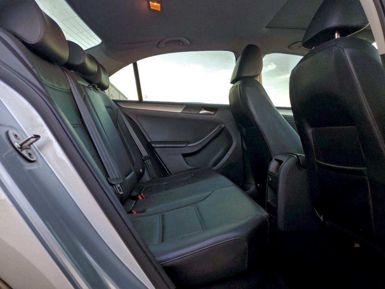 2016 VOLKSWAGEN JETTA