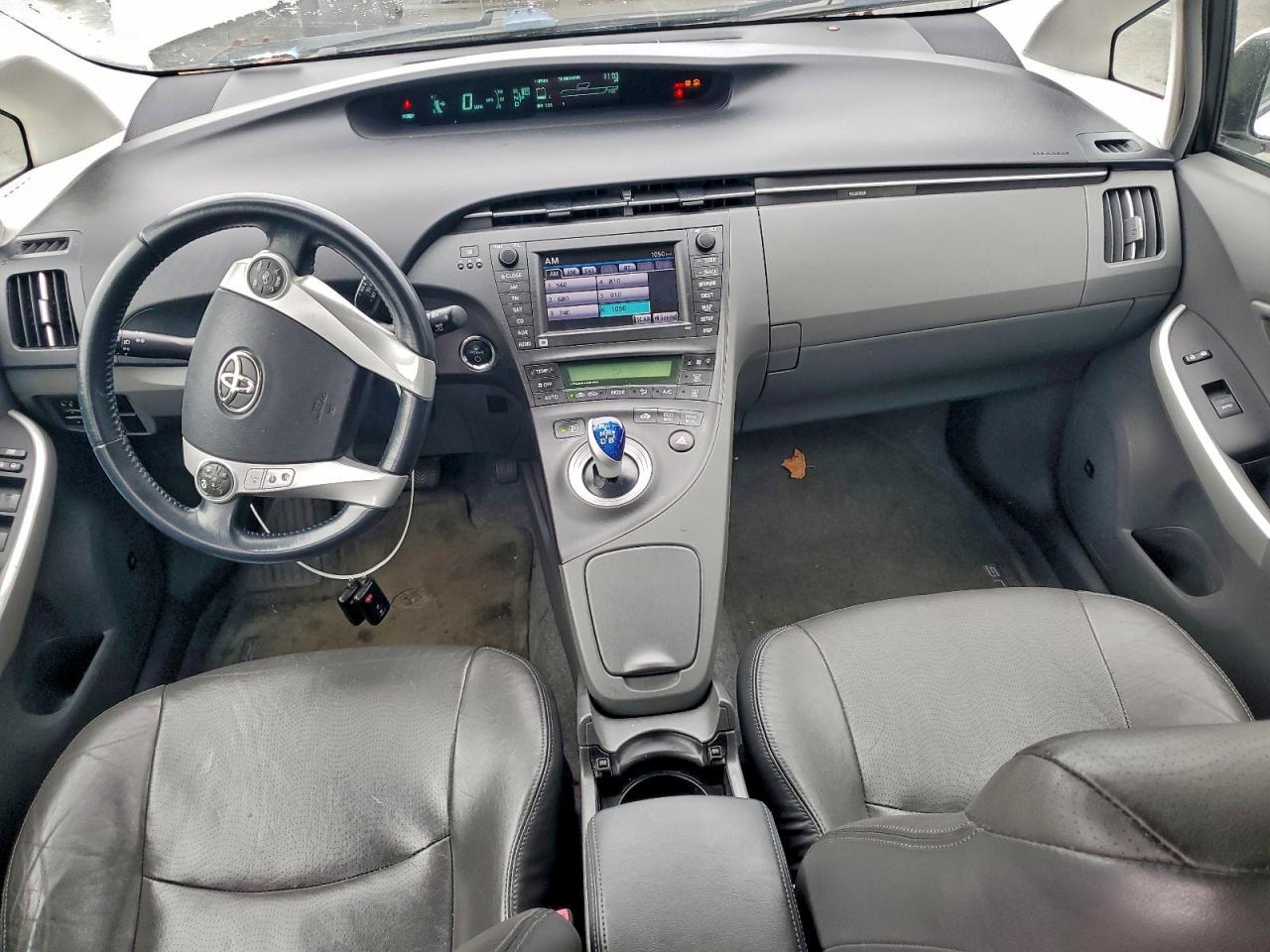 2011 TOYOTA PRIUS