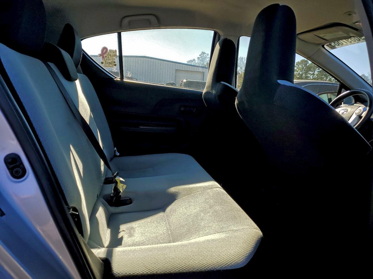 2015 TOYOTA Prius c