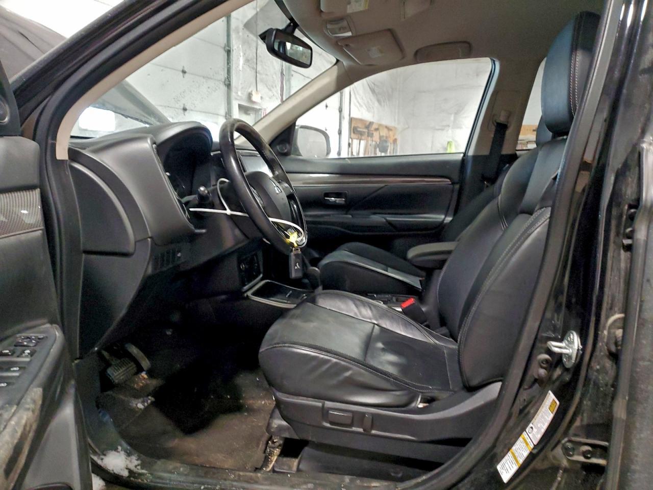 2019 MITSUBISHI outlander