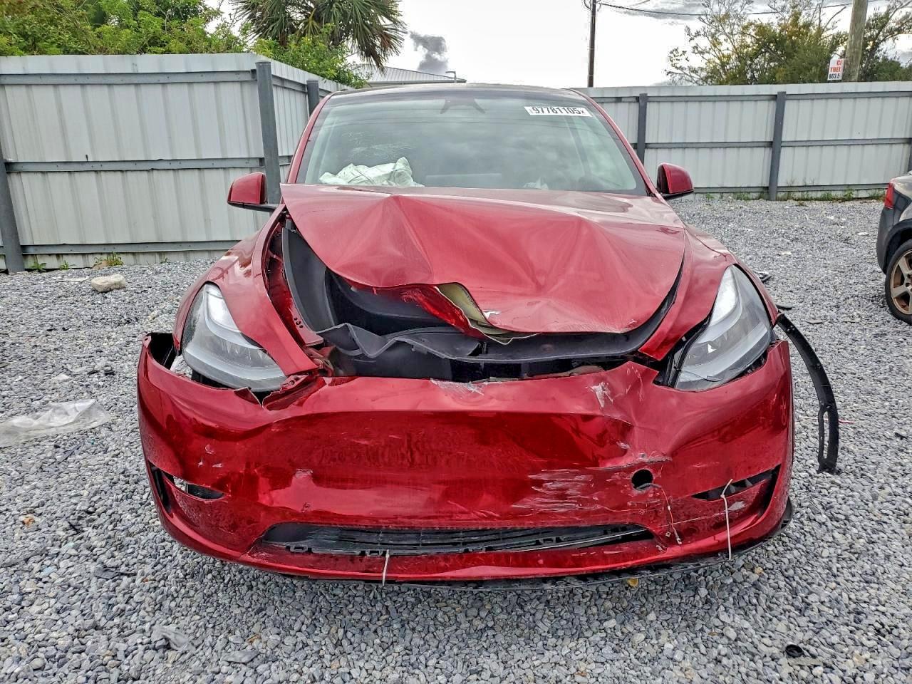 2024 TESLA MODEL Y