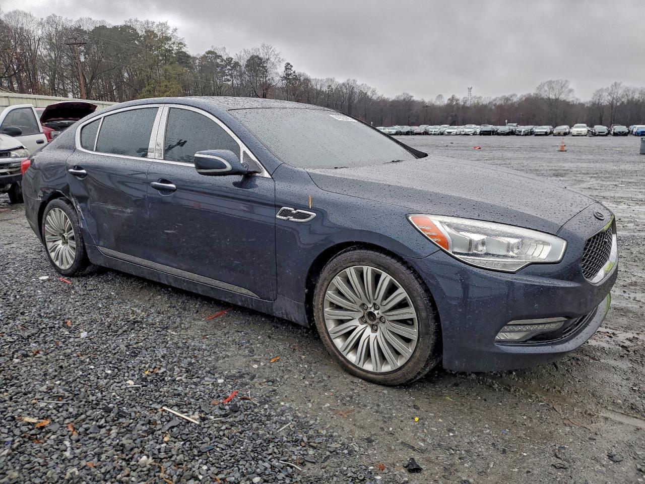 2015 KIA K900