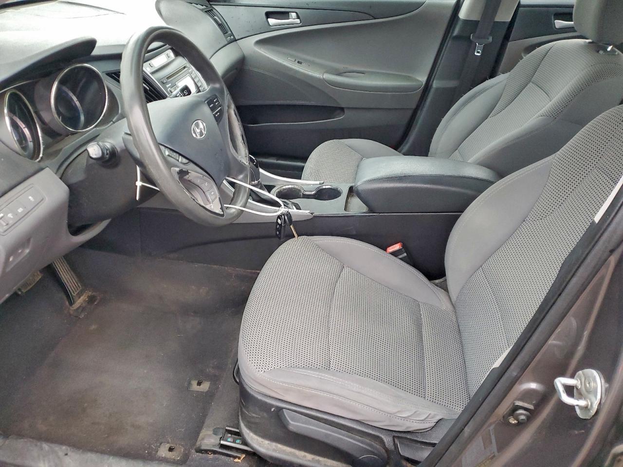 2011 HYUNDAI SONATA