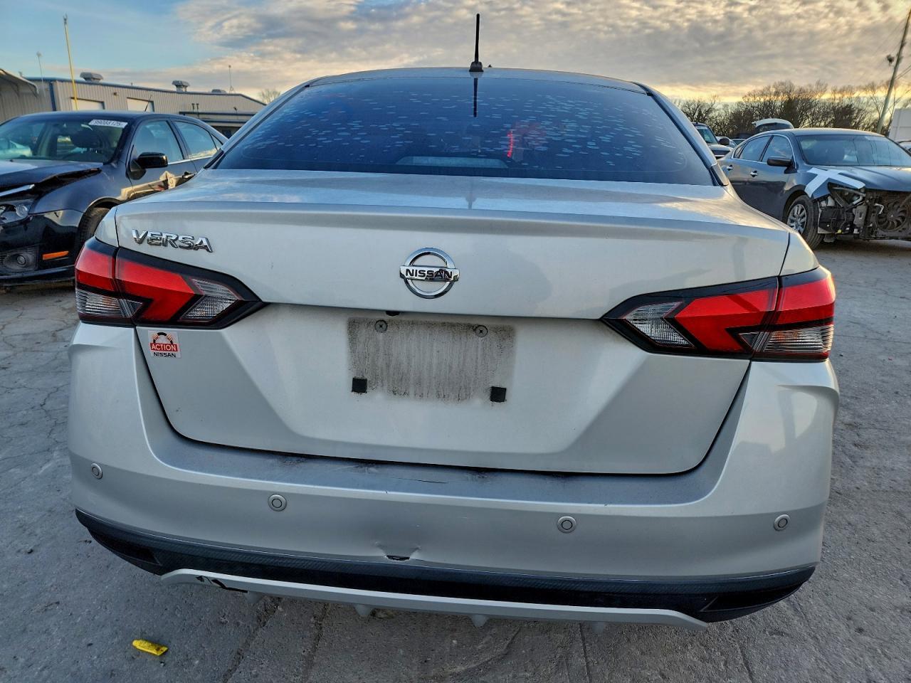 2020 NISSAN VERSA