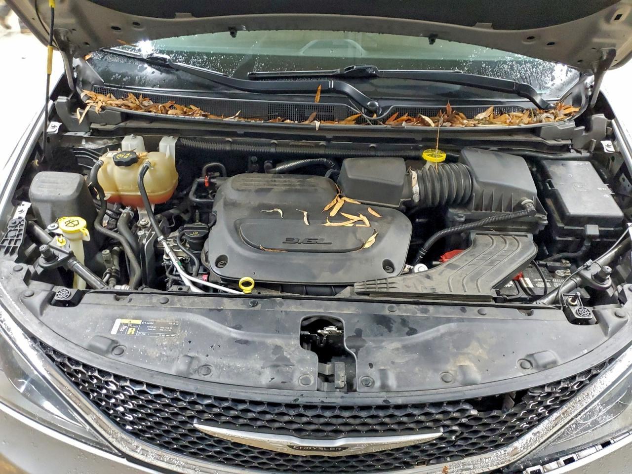 2021 CHRYSLER Voyager