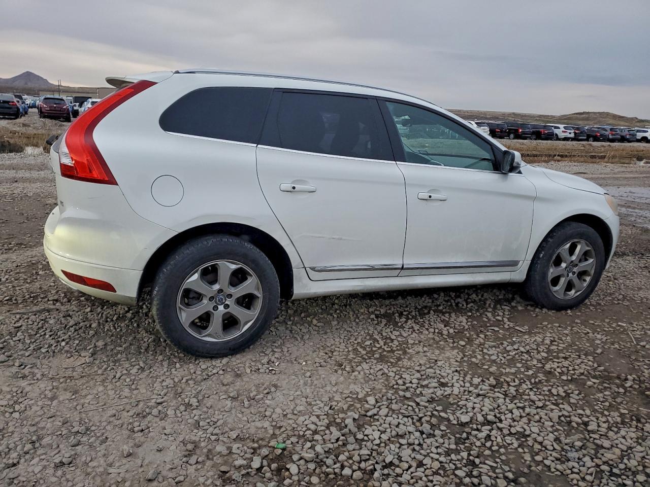 2016 VOLVO XC60