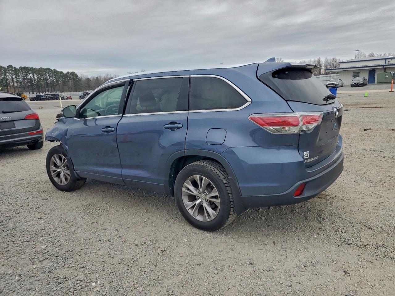 2015 TOYOTA HIGHLANDER