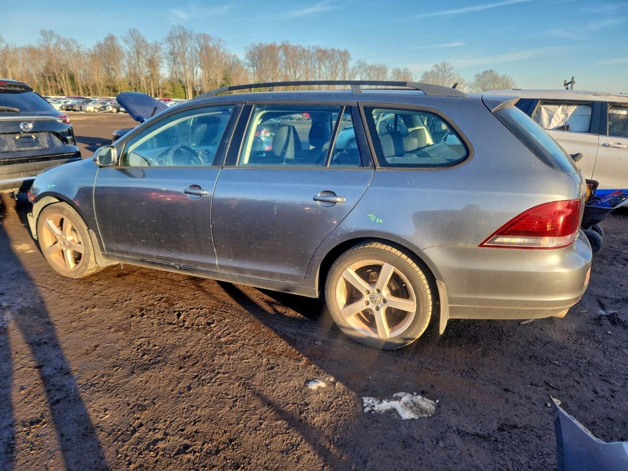 2011 VOLKSWAGEN JETTA