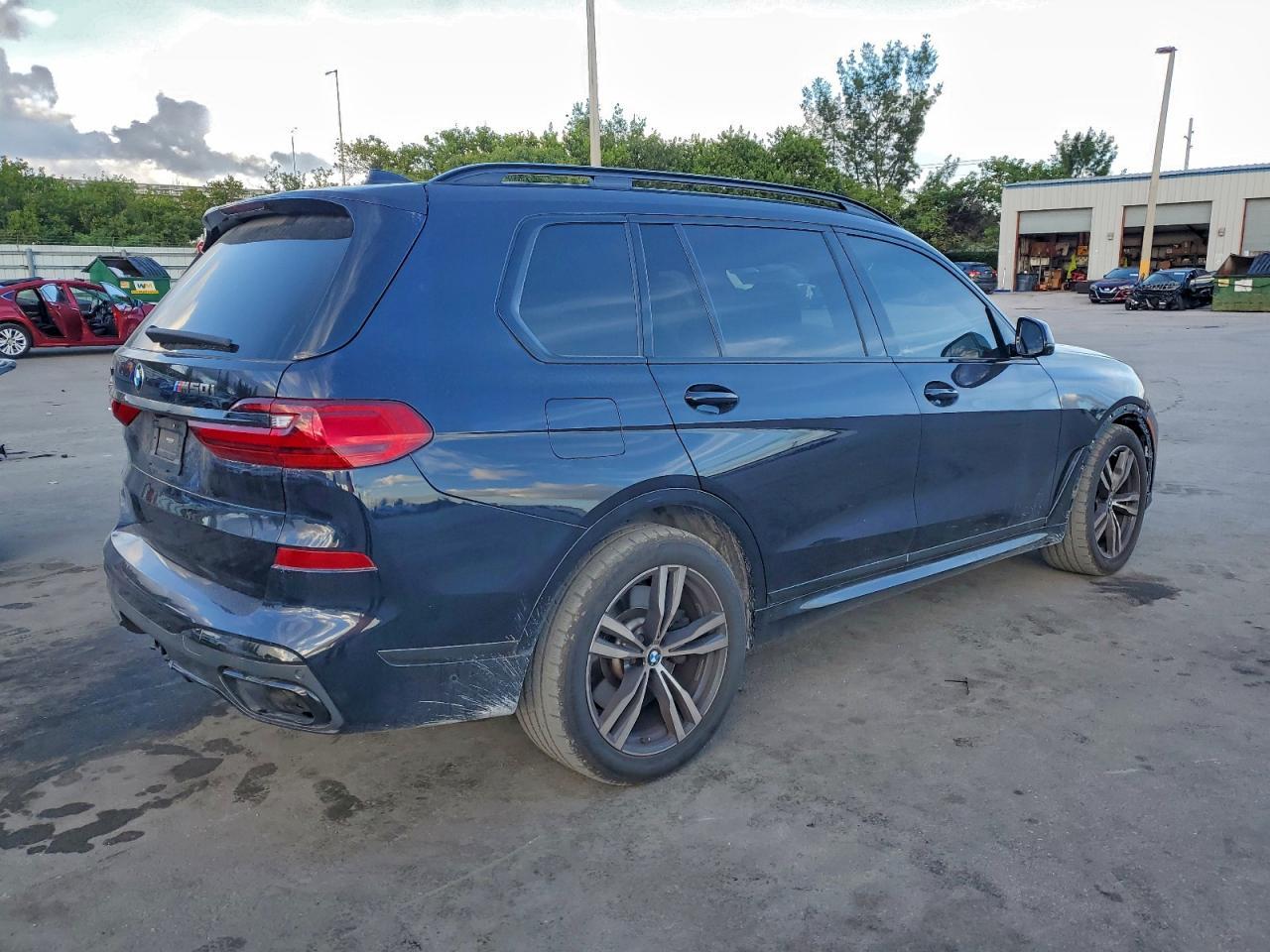 2021 BMW X7