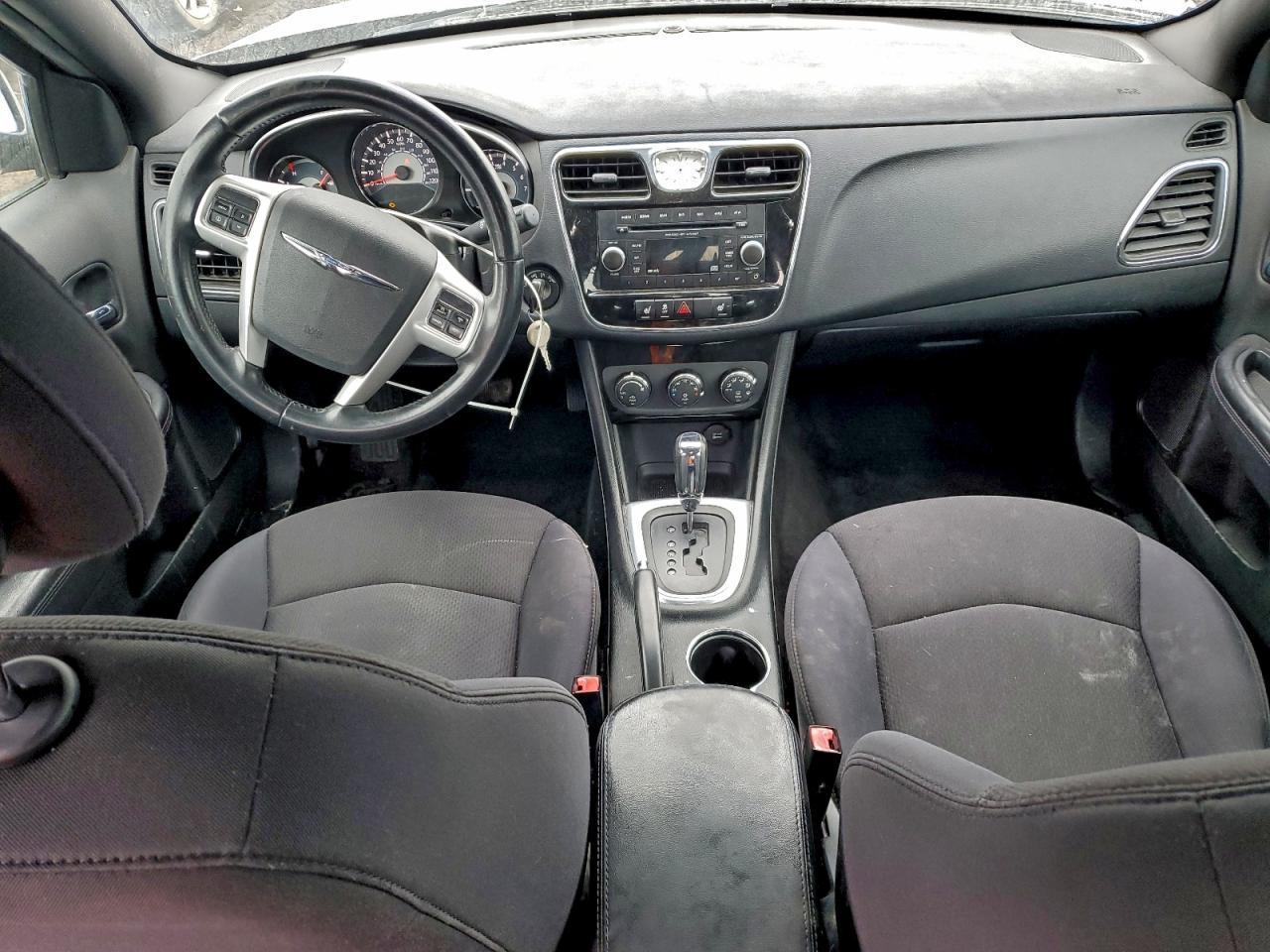2013 CHRYSLER 200
