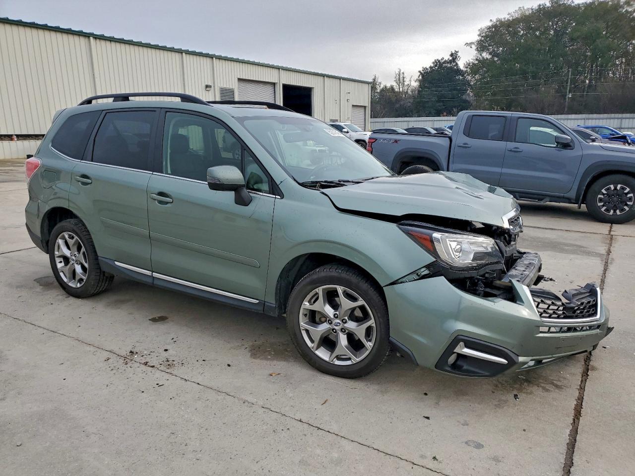 2017 SUBARU FORESTER