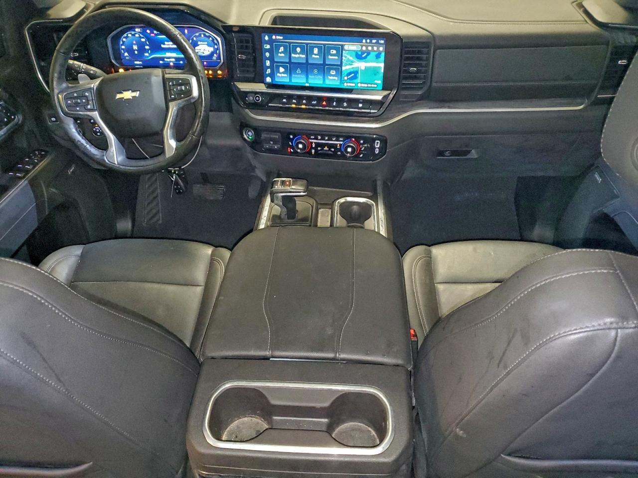 2025 CHEVROLET Silverado