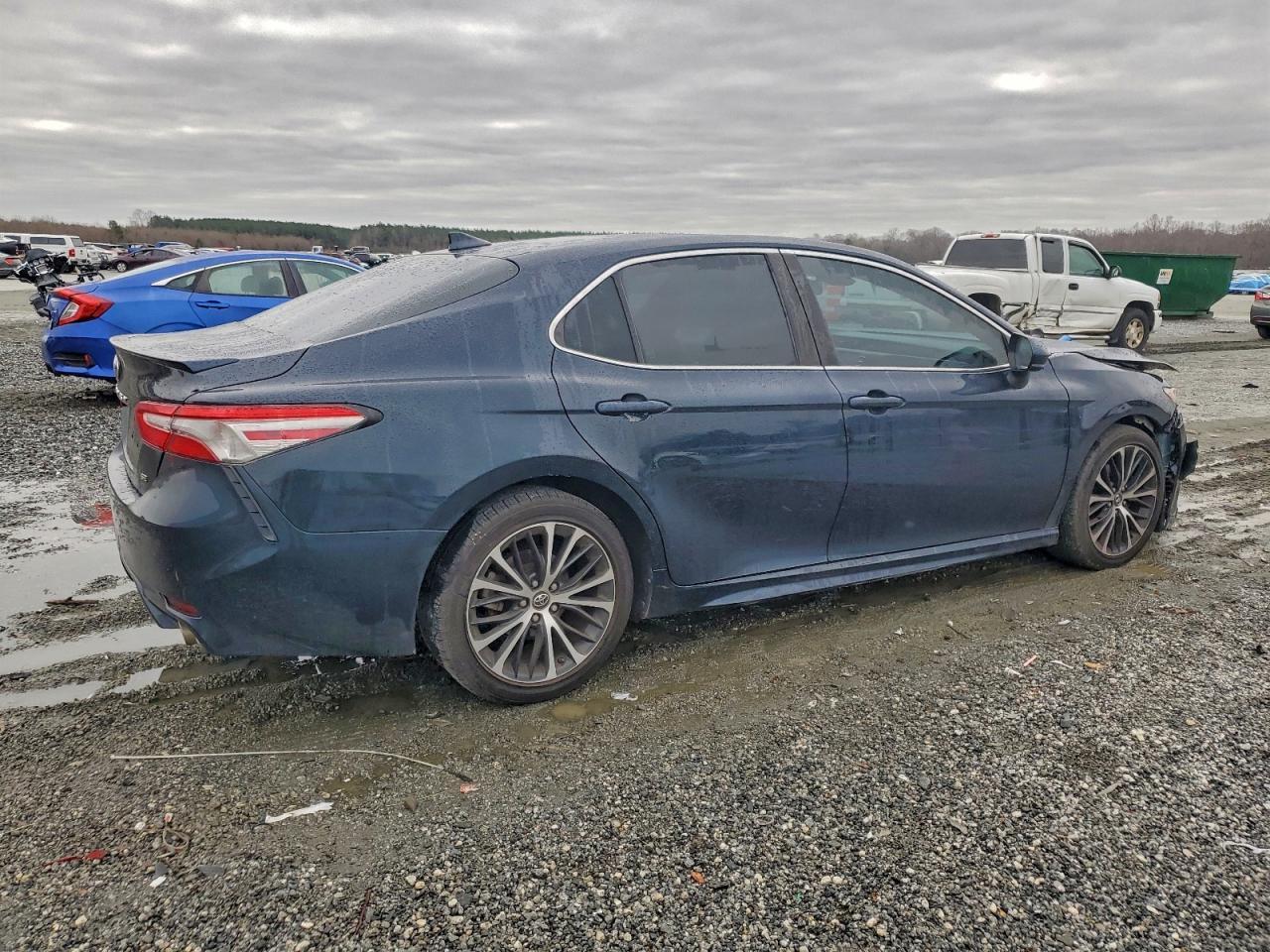 2019 TOYOTA CAMRY
