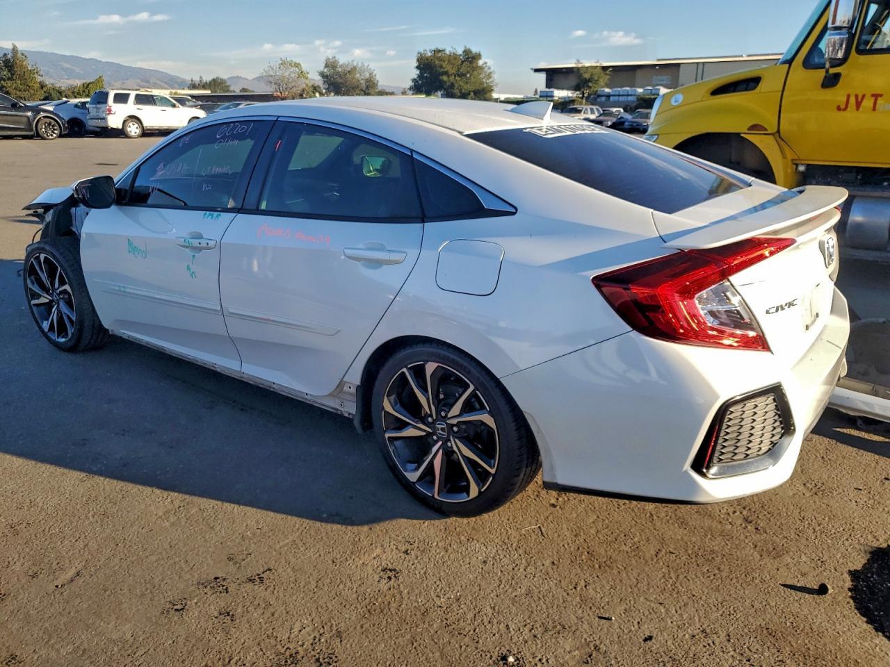 2018 HONDA CIVIC
