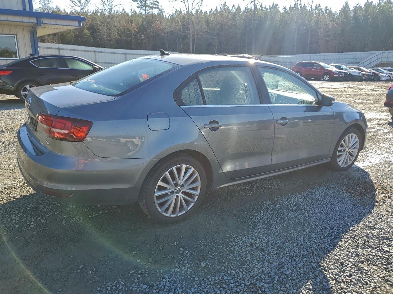 2016 VOLKSWAGEN JETTA