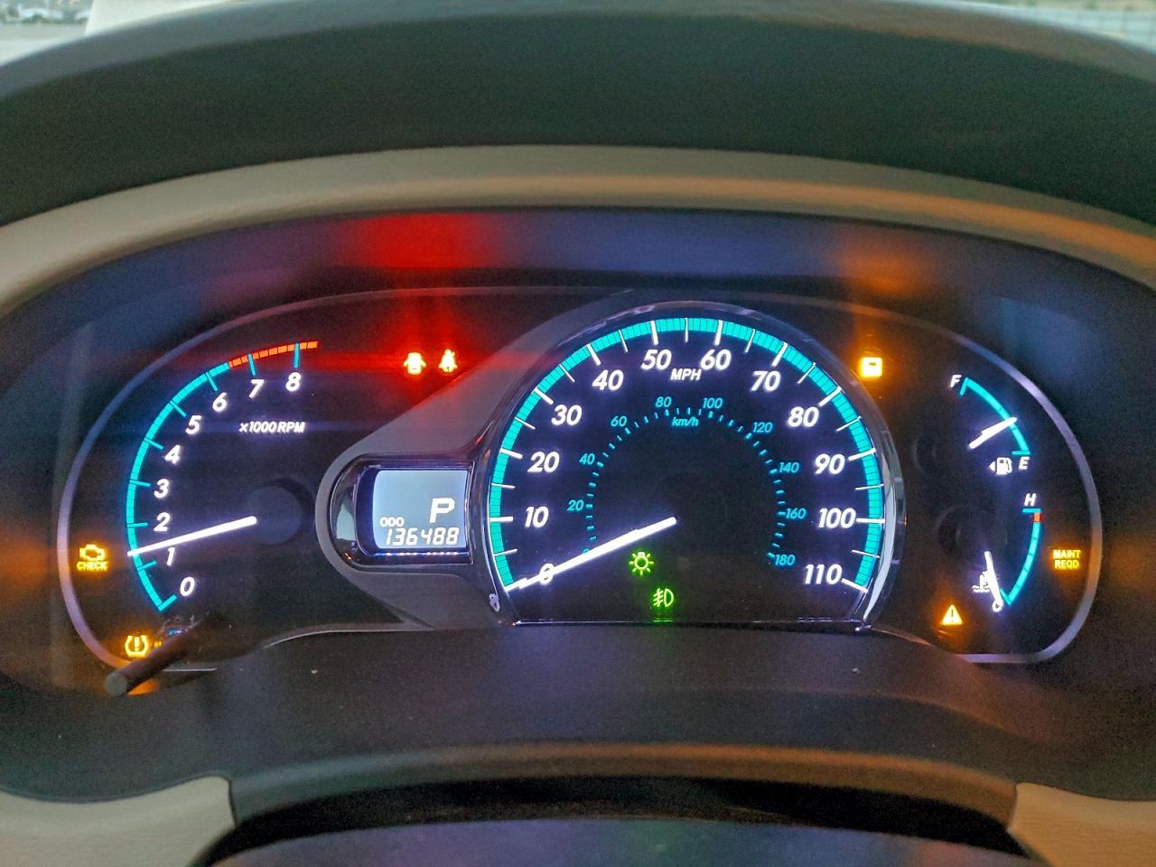 2011 TOYOTA SIENNA
