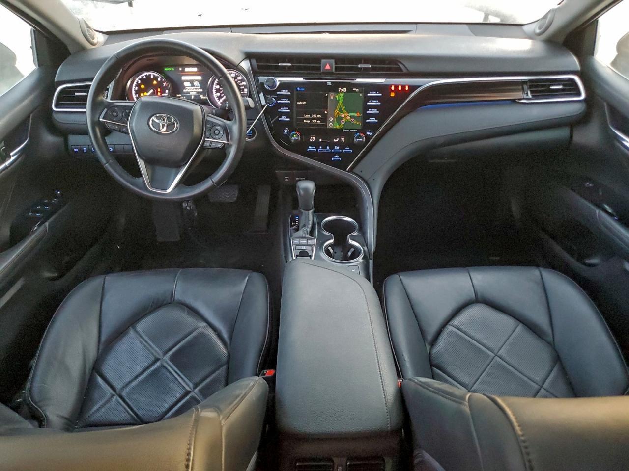 2018 TOYOTA CAMRY