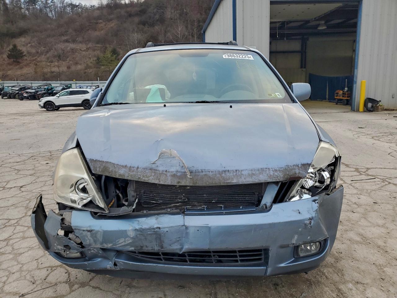 2008 KIA SEDONA