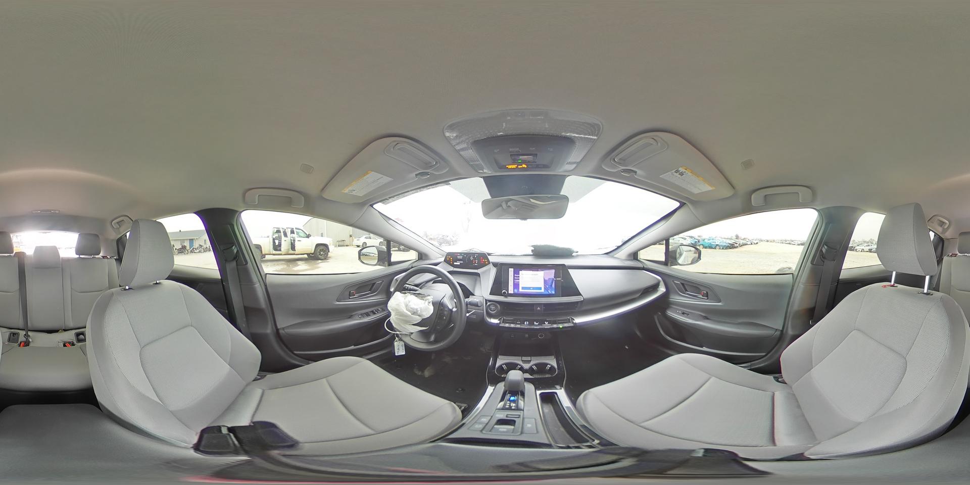 2024 TOYOTA PRIUS