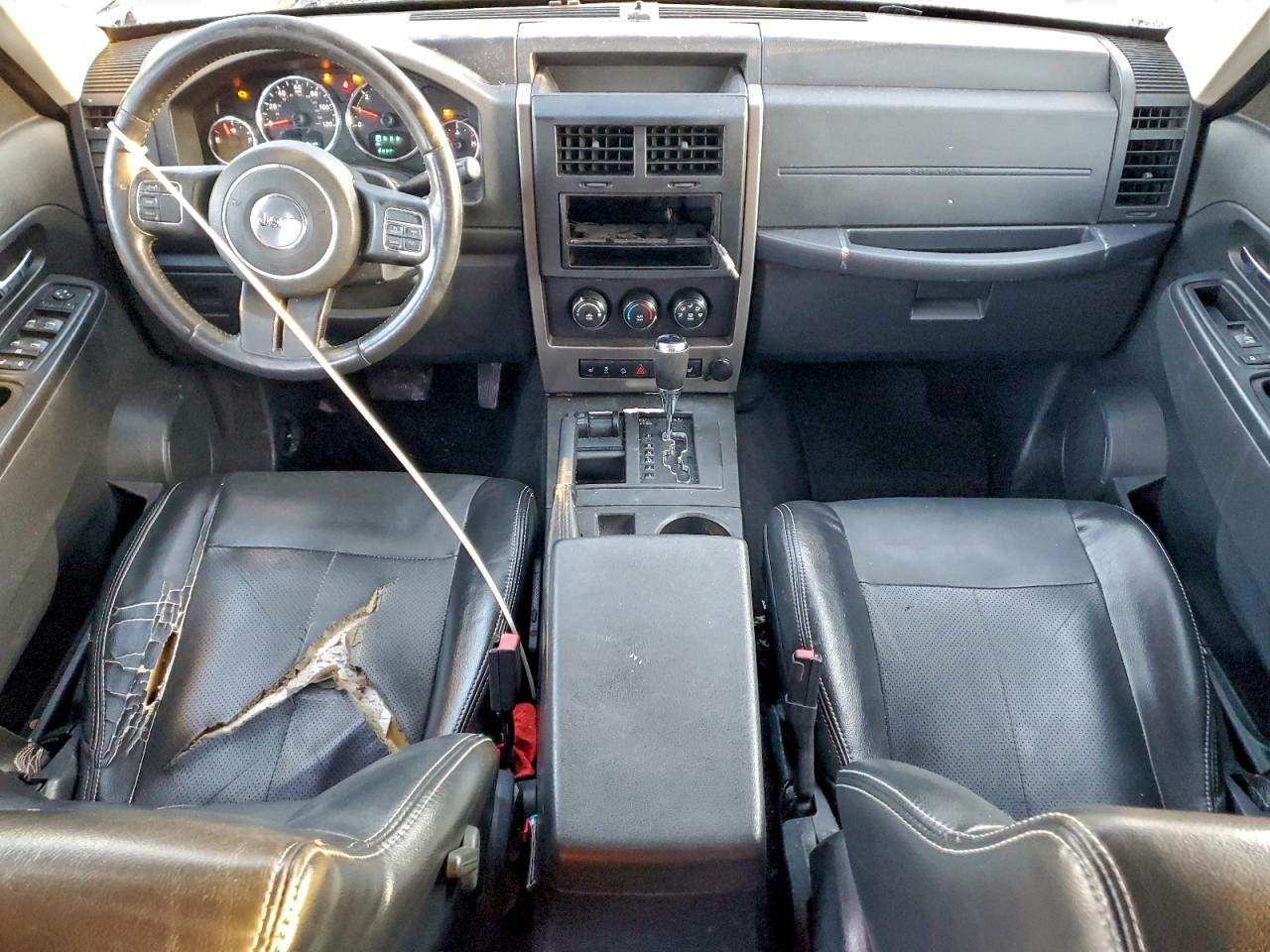 2012 JEEP Liberty