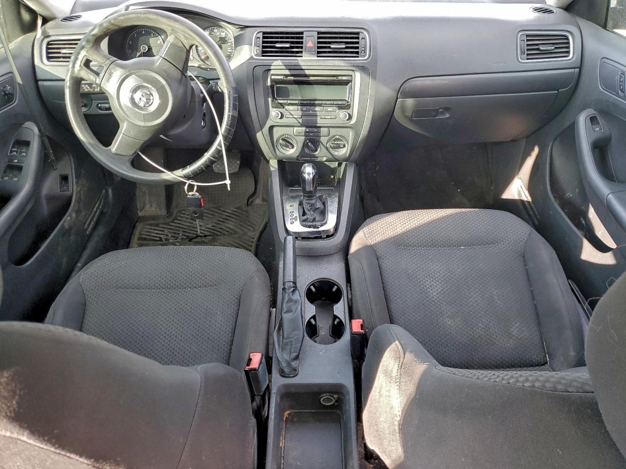 2013 VOLKSWAGEN JETTA