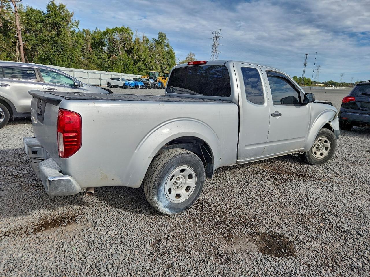 2015 NISSAN Frontier