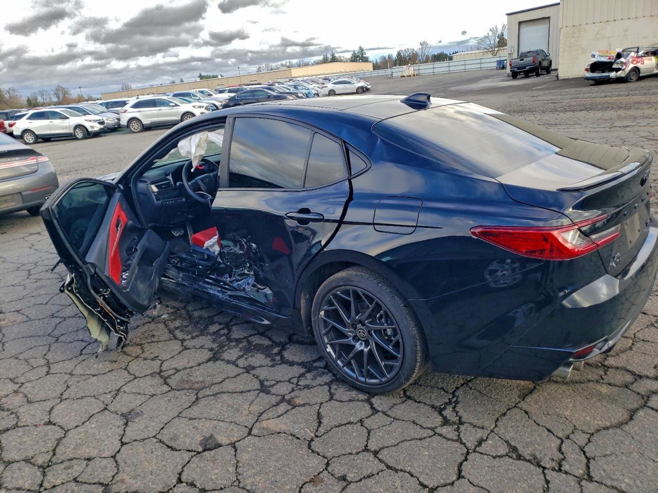 2025 TOYOTA CAMRY