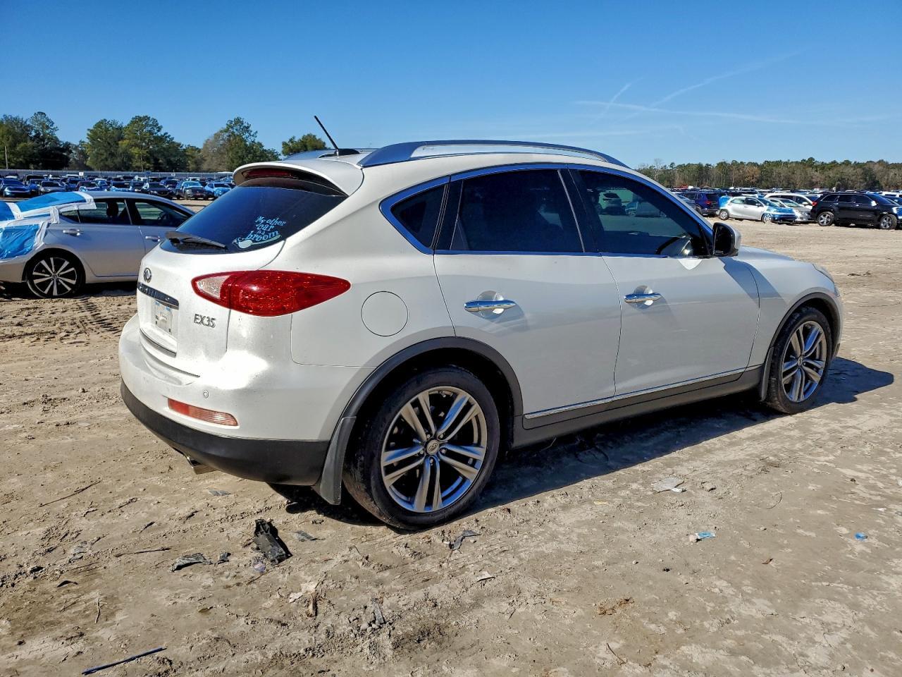 2011 INFINITI EX35