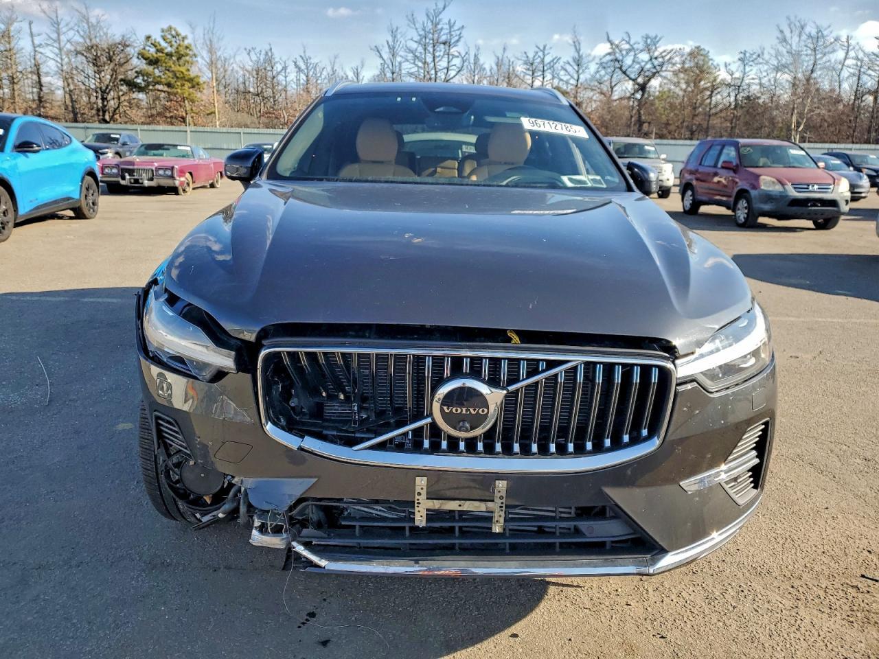 2023 VOLVO XC60