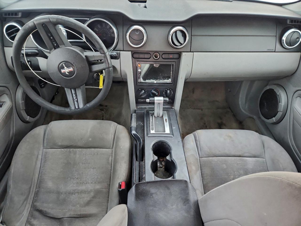 2005 FORD MUSTANG
