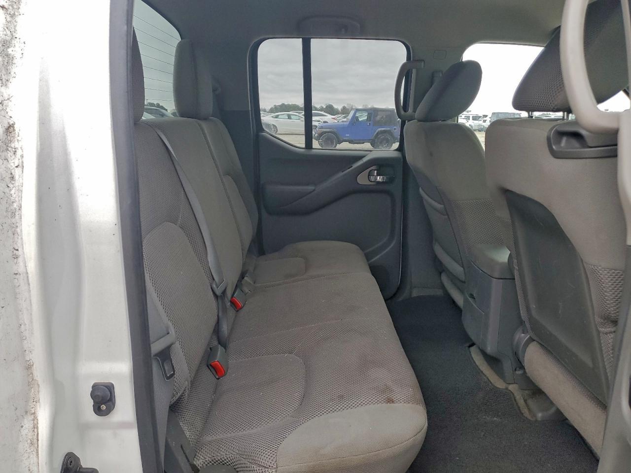 2012 NISSAN Frontier