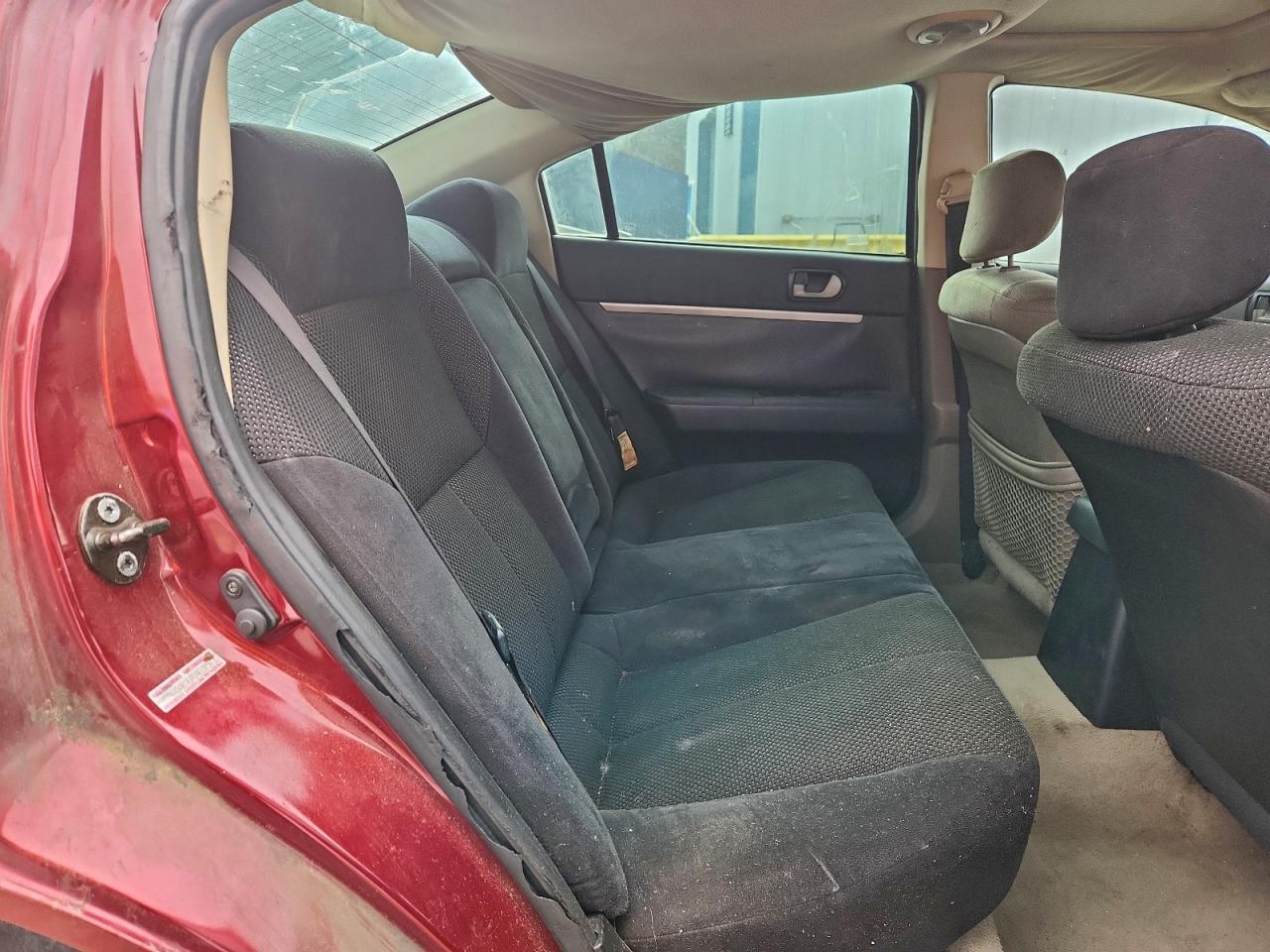 2004 MITSUBISHI Galant