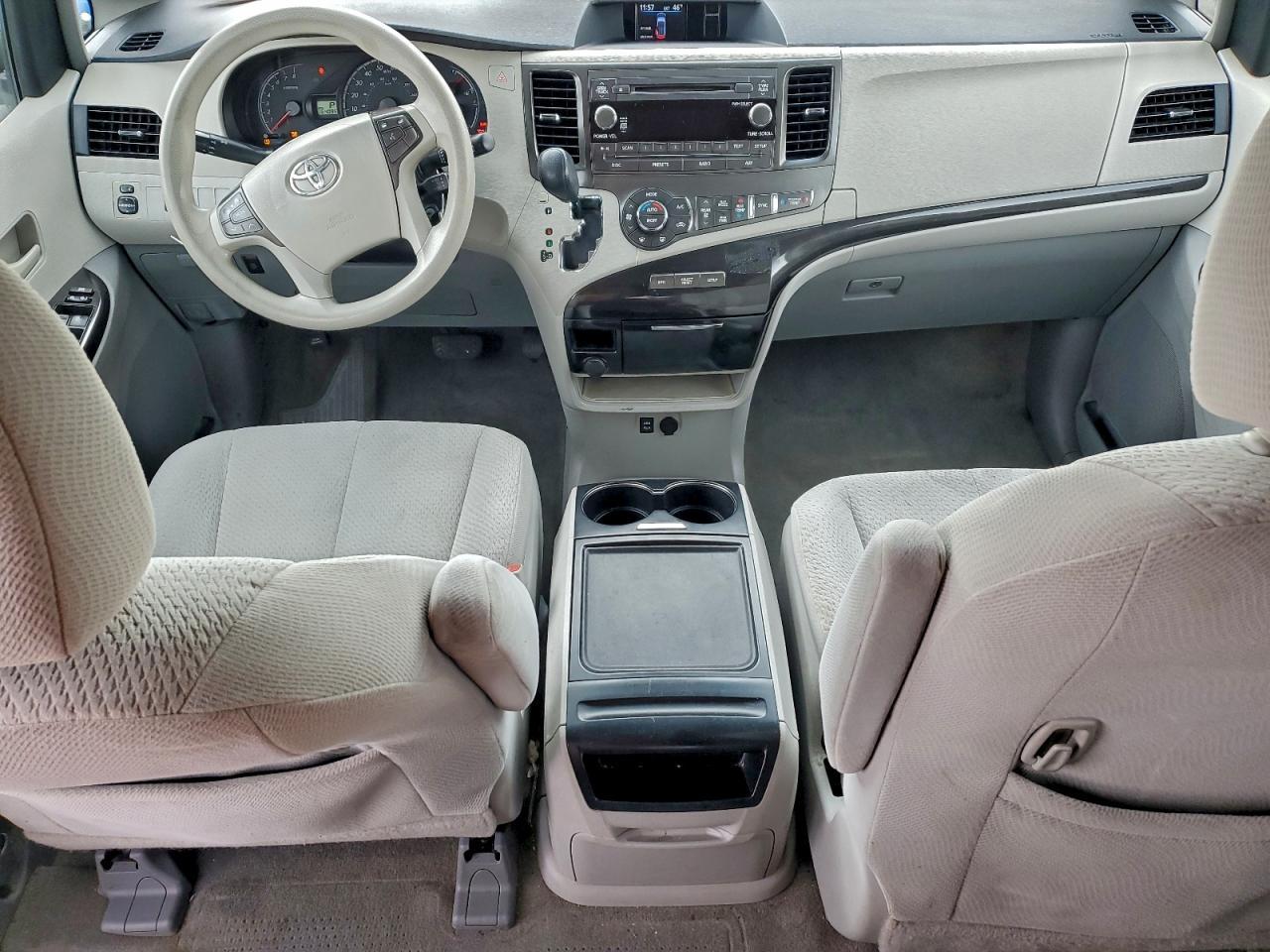2014 TOYOTA SIENNA