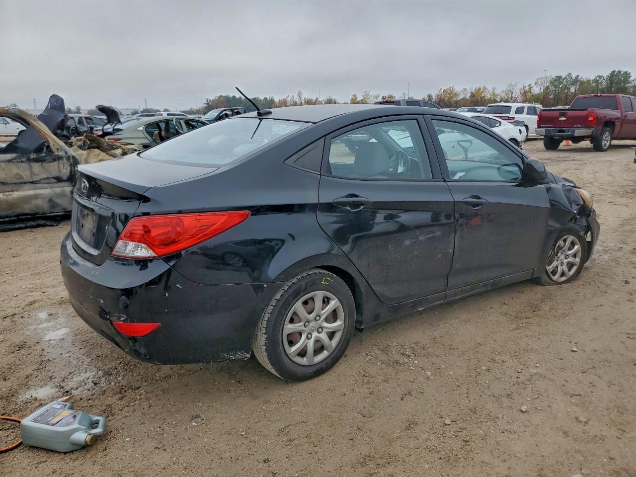 2013 HYUNDAI ACCENT