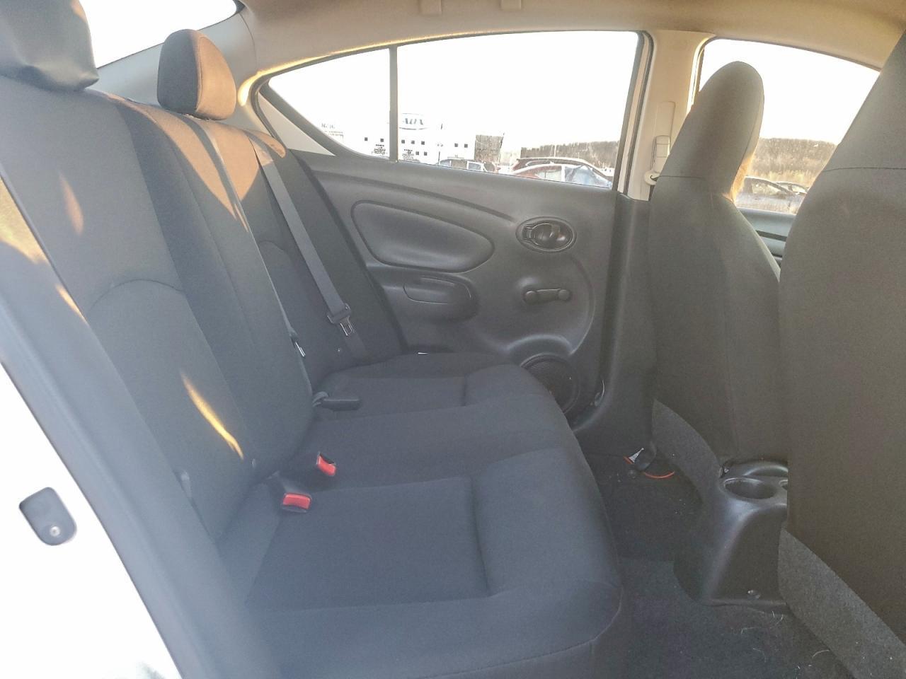 2015 NISSAN VERSA