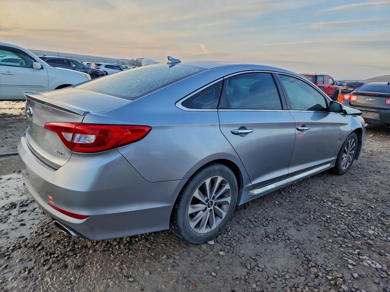 2016 HYUNDAI SONATA