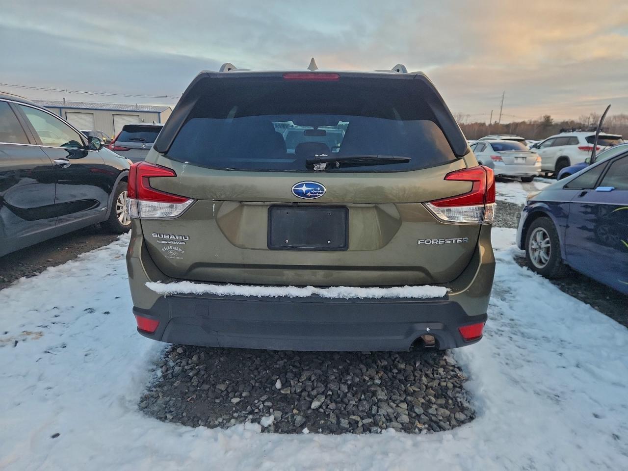 2023 SUBARU FORESTER