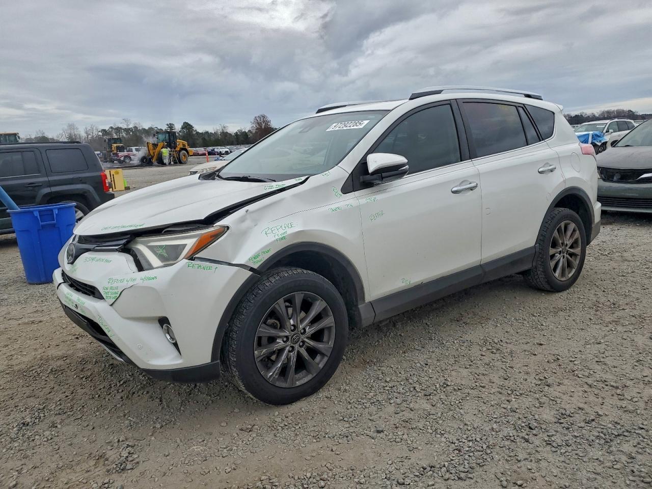 2016 TOYOTA RAV4
