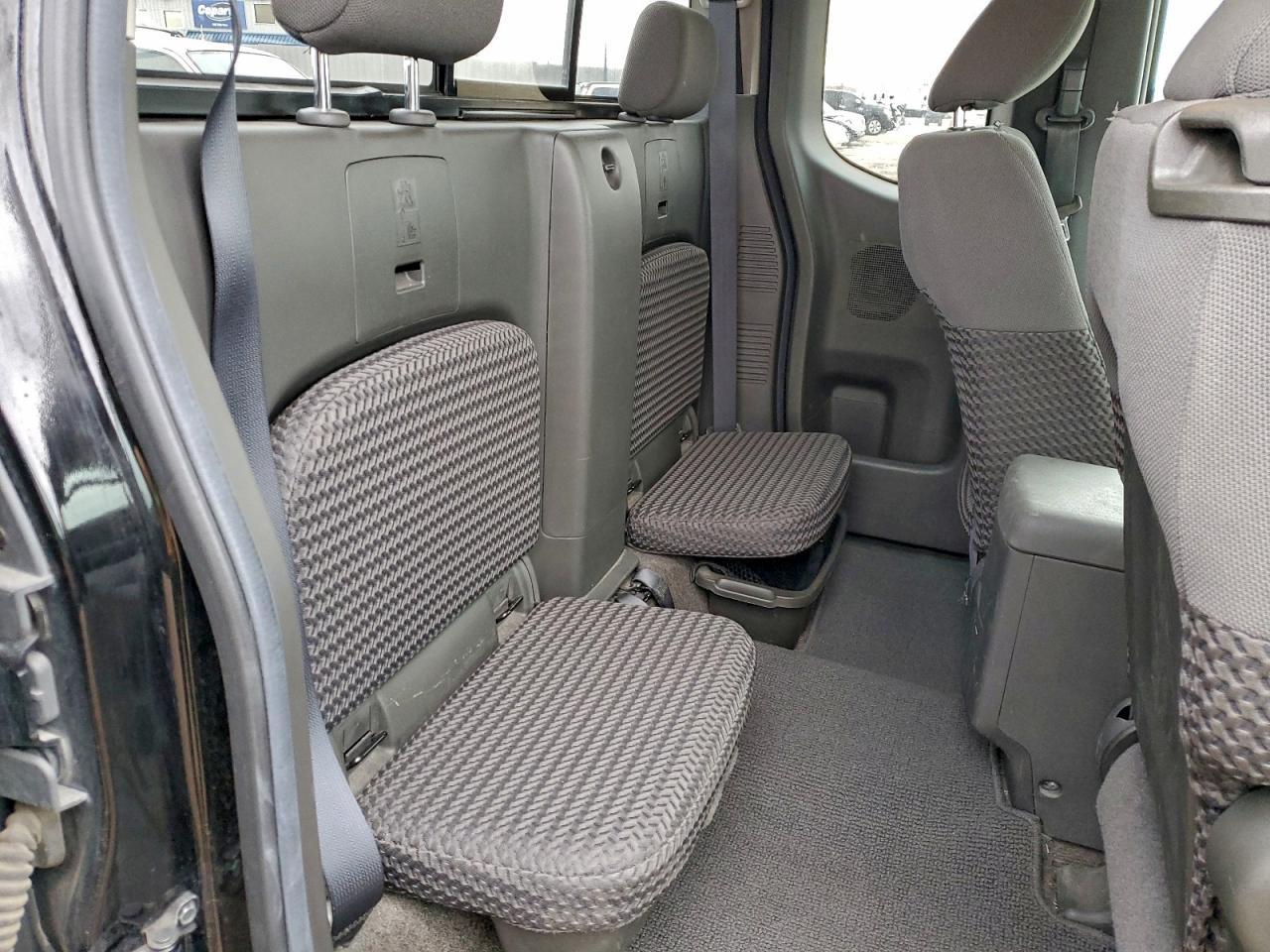 2011 NISSAN Frontier