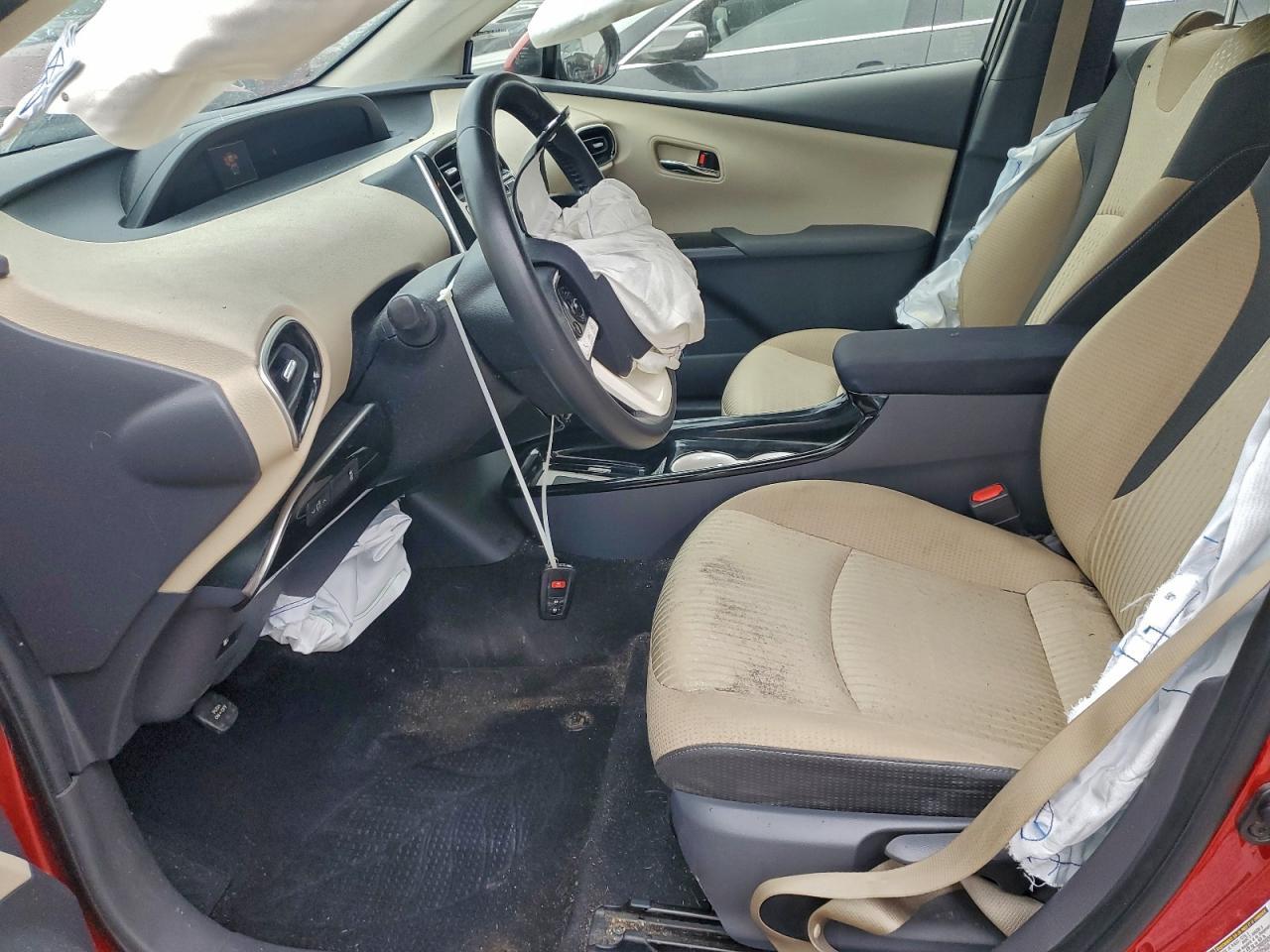 2016 TOYOTA PRIUS