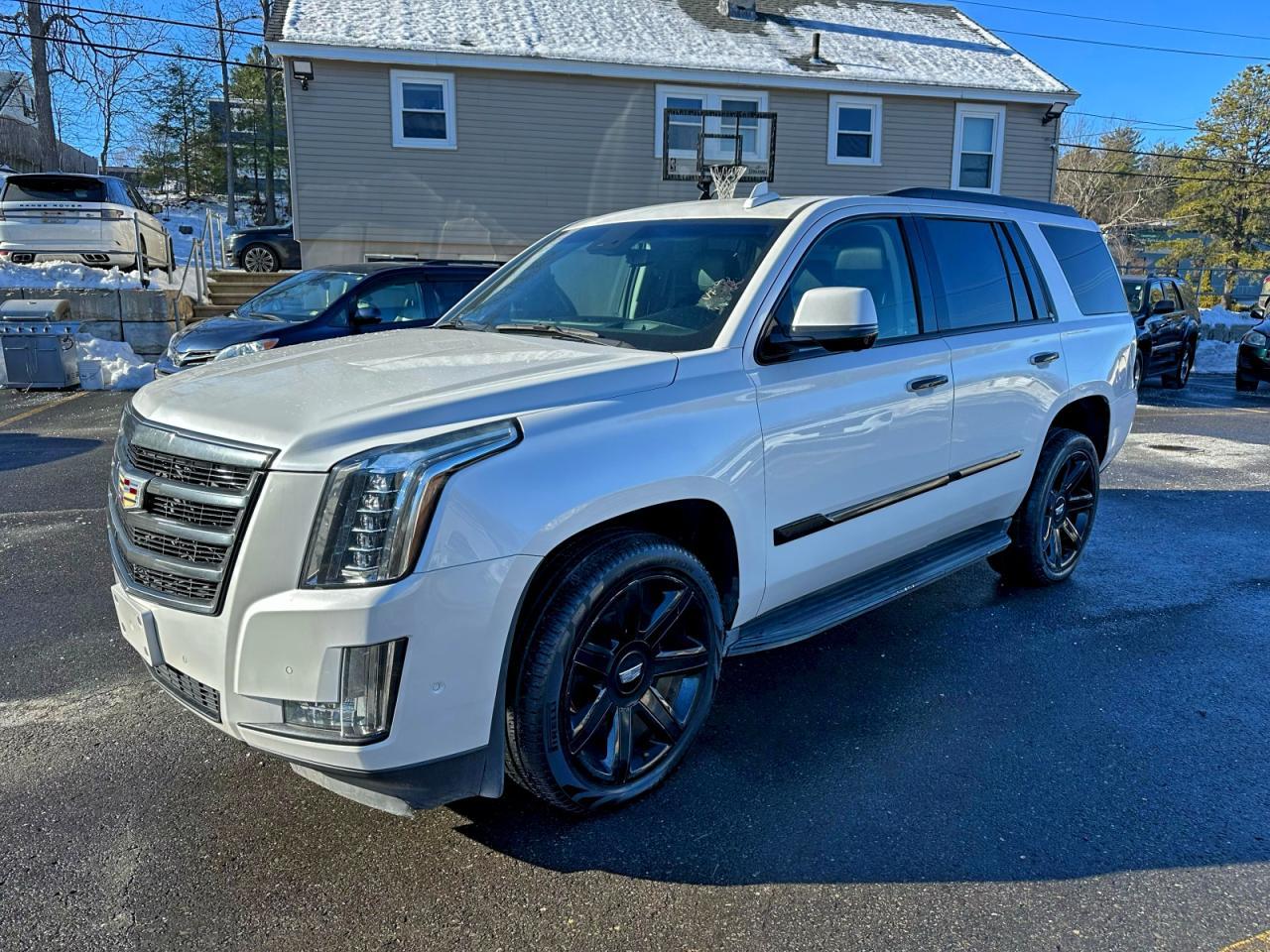 2017 CADILLAC ESCALADE