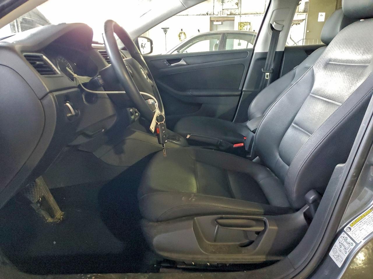 2012 VOLKSWAGEN JETTA